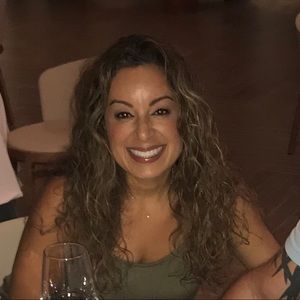 Meet your Posher, April